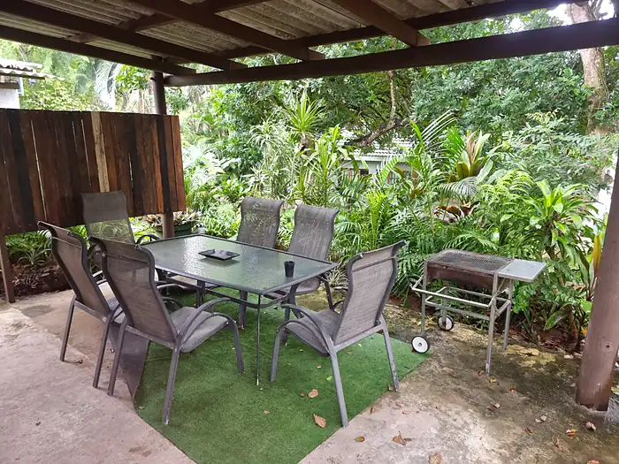 Braai and outdoor dining at Unit 4
